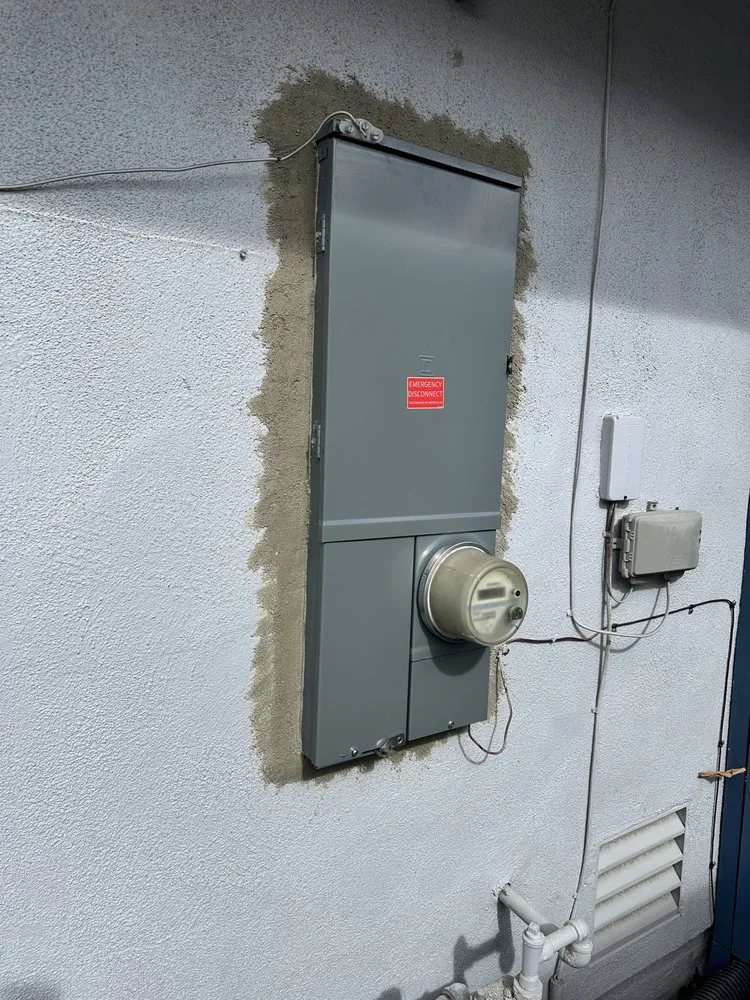 Slide of LEO Electrical