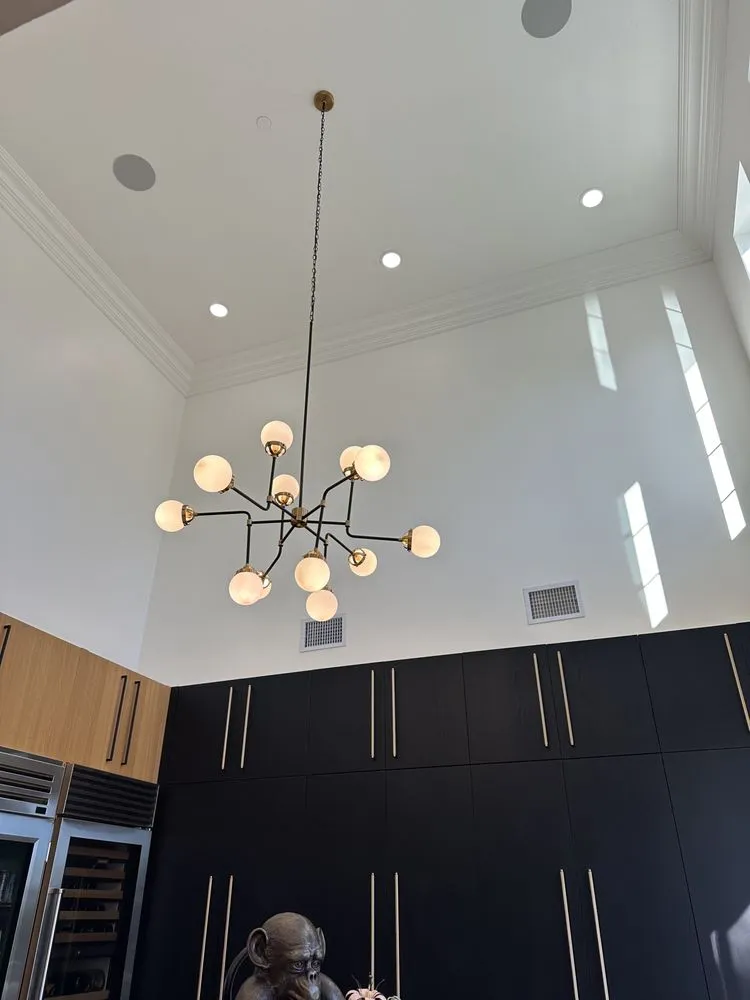 Slide of LEO Electrical