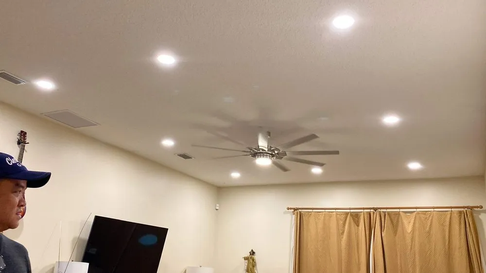 Reliable electrician providing emergency electrical service in , 