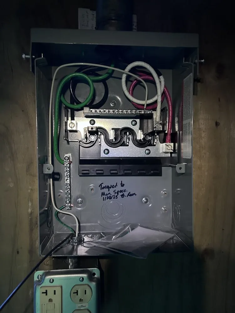 Slide of Leon Electrical Services