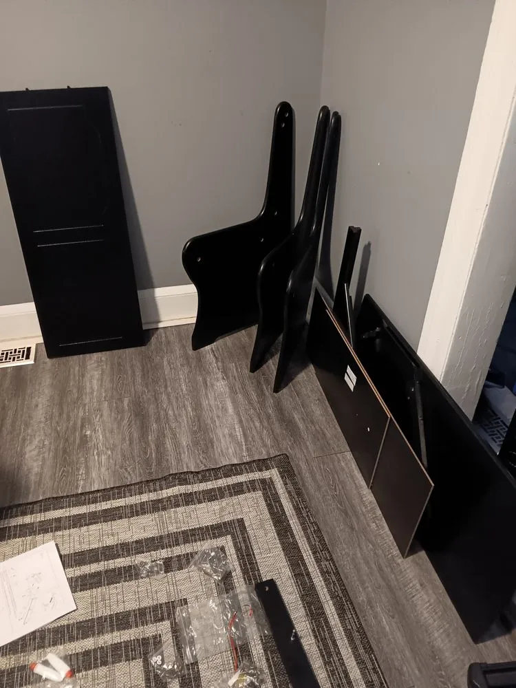 Slide of Leon Handyman