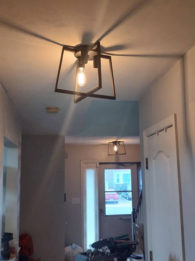 Slide of Leon Handyman