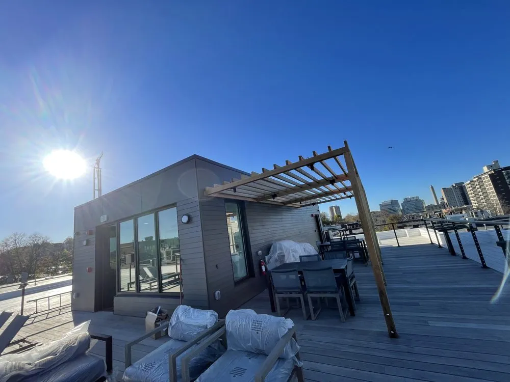 Slide of Leonardo Pereira Electrician