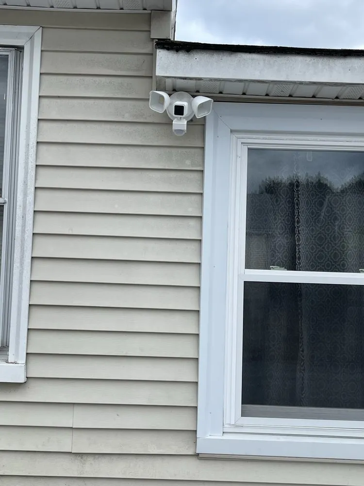 Trusted electrician providing lighting installation in Pawtucket, RI - Leonardo Pereira Electrician