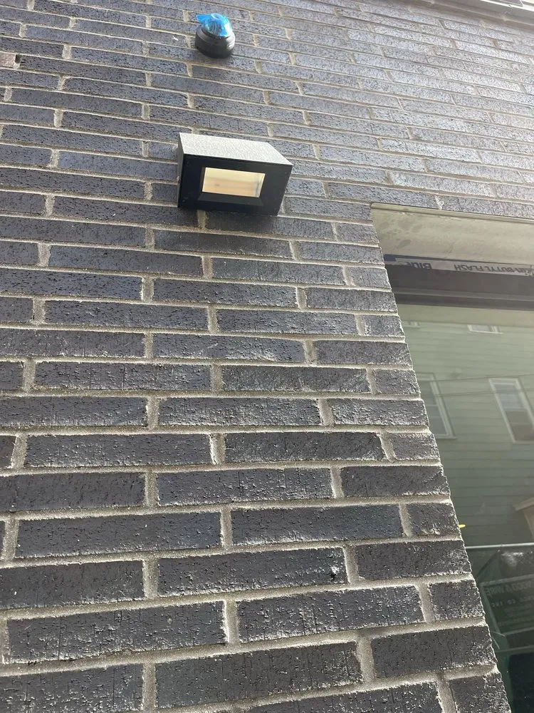 Expert electrician providing panel upgrade in Pawtucket, RI - Leonardo Pereira Electrician