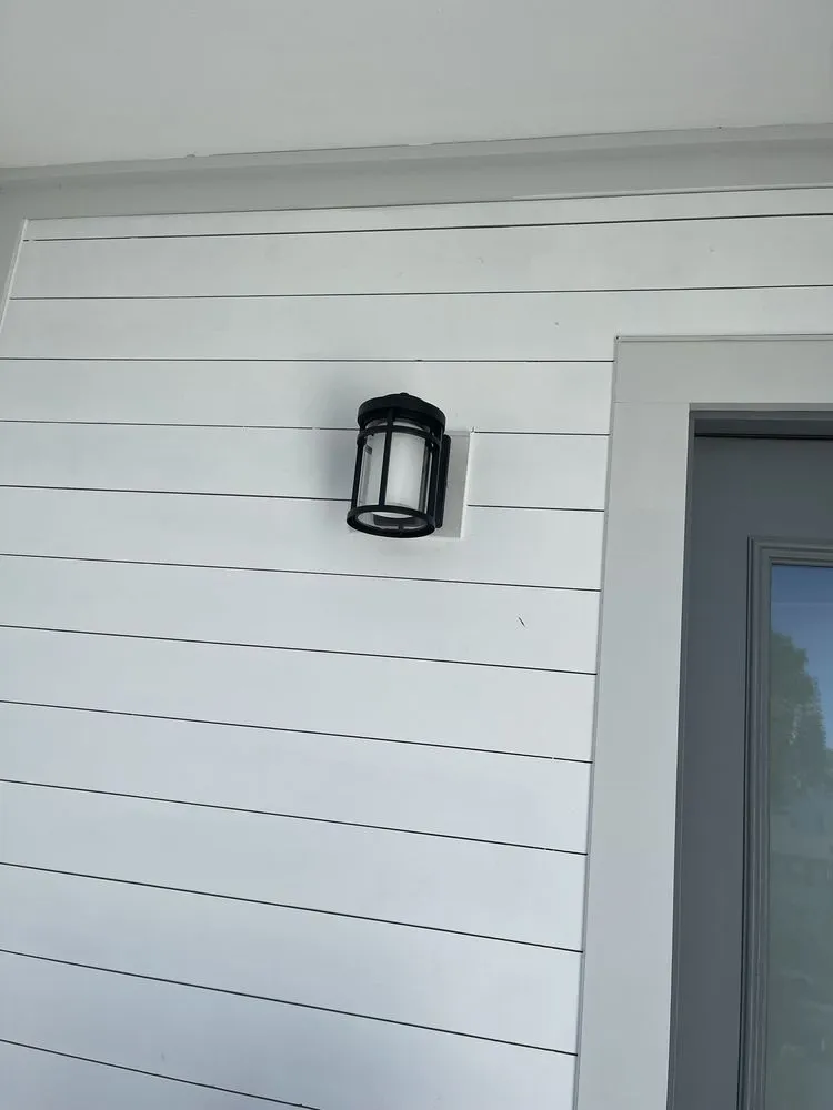 Slide of Leonardo Pereira Electrician