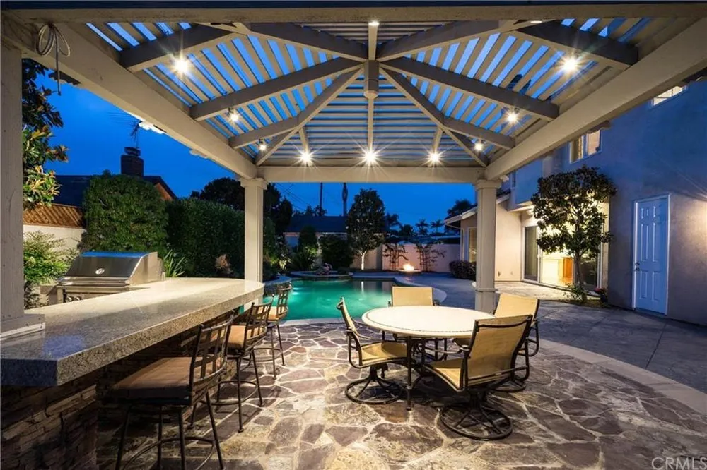 Slide of Leone Electric