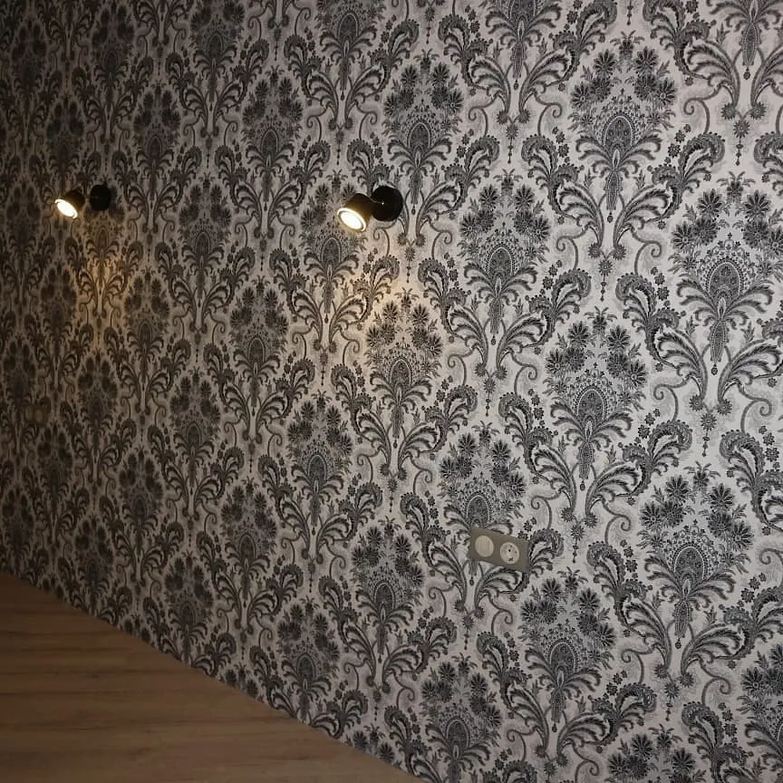 Slide of Leon's Electrical Company