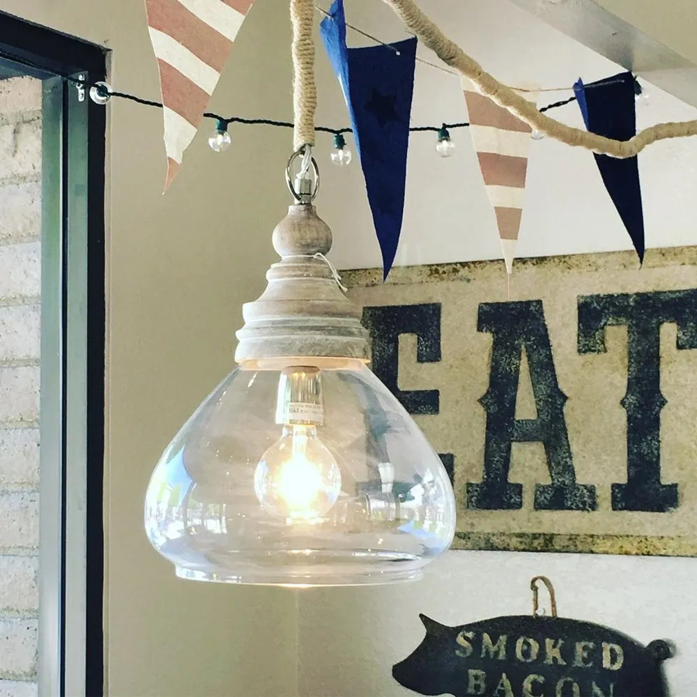 Slide of Leon's Electrical Company