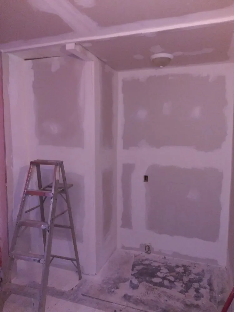 Emergency electrician providing emergency electrical service in ,