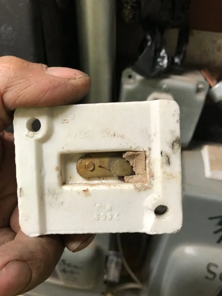 Slide of Leontix Electrical