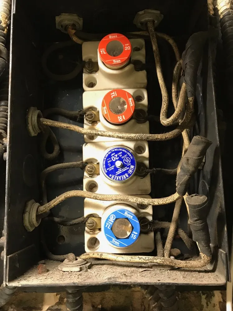 Slide of Leontix Electrical