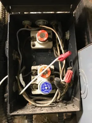 Leontix Electrical Logo