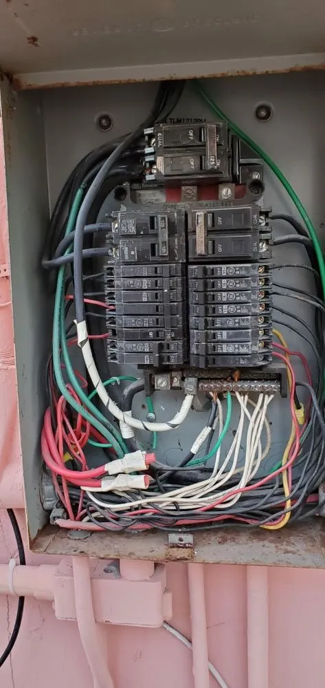 Affordable circuit breaker repair in saint peterburg, FL by Leo’s Electric & More