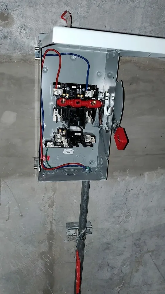 Expert panel upgrade experts serving saint peterburg, FL - Leo’s Electric & More