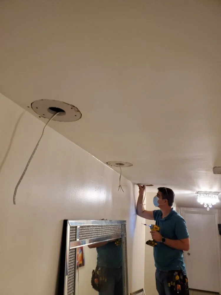 Reliable lighting installation experts serving saint peterburg, FL - Leo’s Electric & More