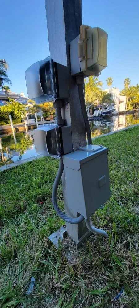 Emergency electrician providing outlet and switch repair in saint peterburg, FL - Leo’s Electric & More
