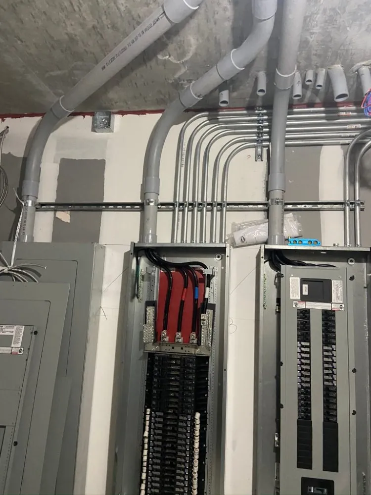 Licensed emergency electrical service experts serving saint peterburg, FL - Leo’s Electric & More