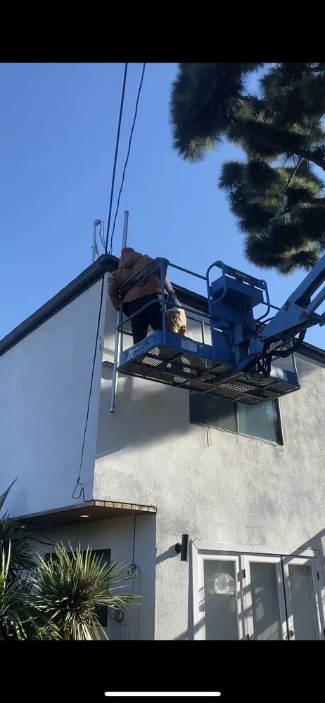 Professional electrician providing emergency electrical service in Playa Vista, CA - Leo’s Electric