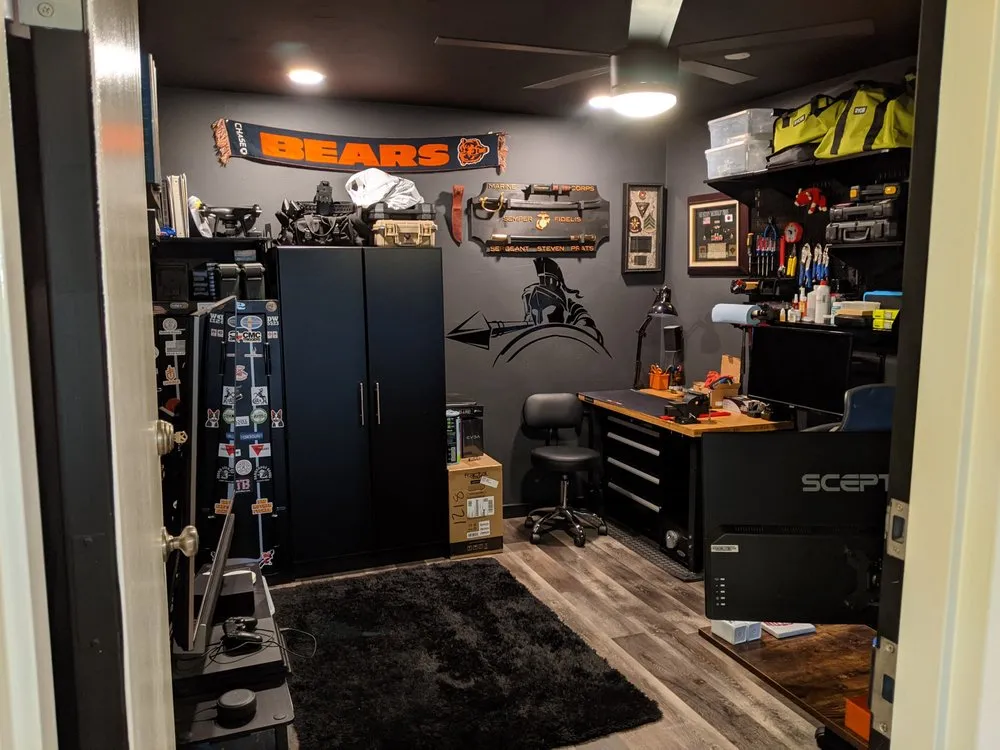 Slide of Le's Electric