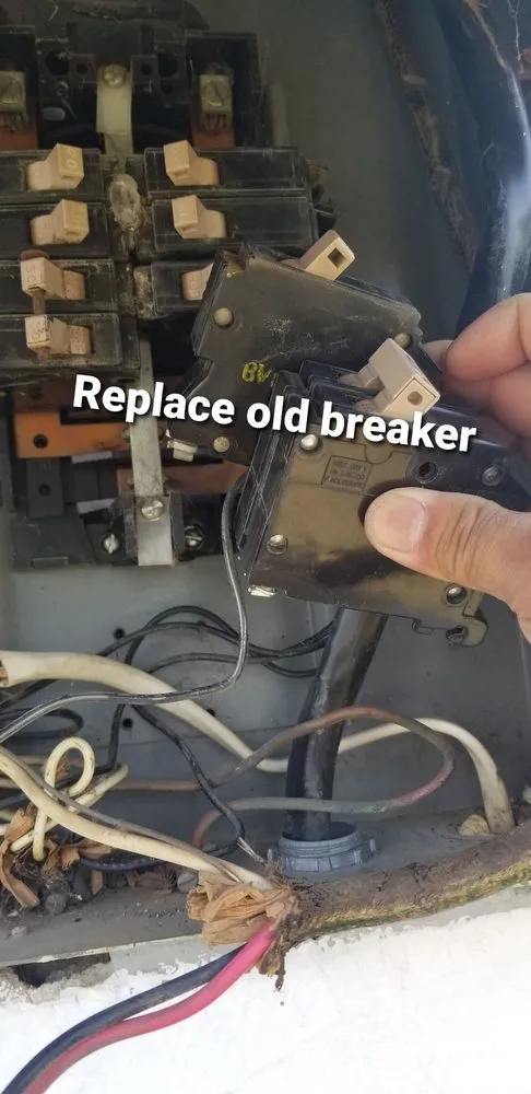 Slide of Le's Electric