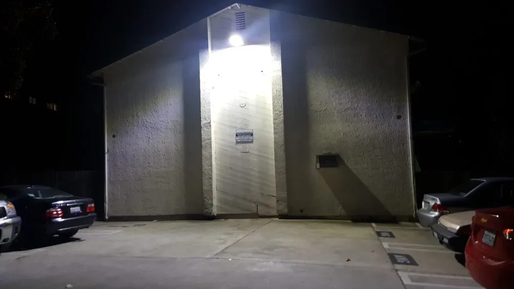 Slide of Le's Electric