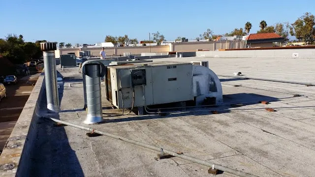 Slide of Le's Electric