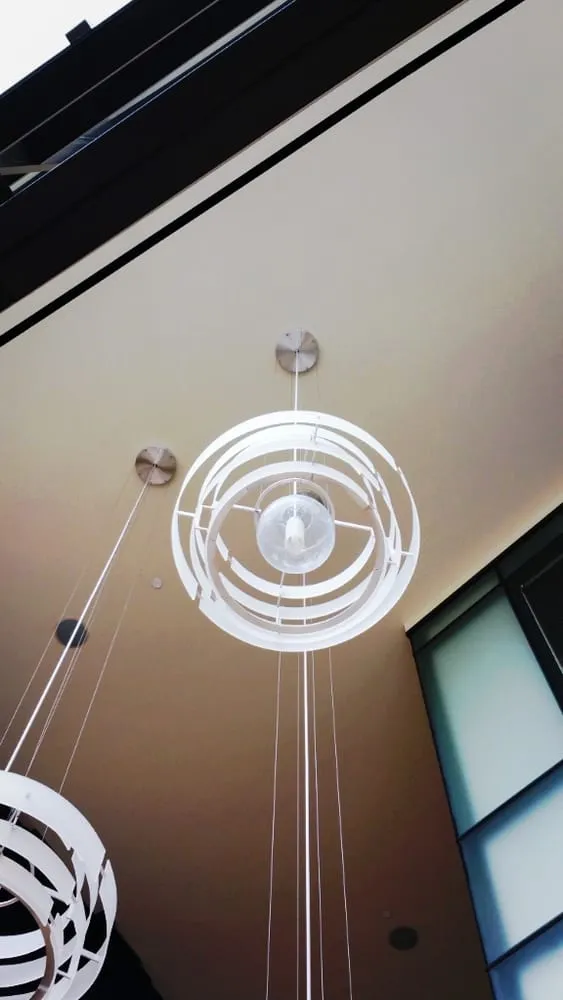 Slide of Le's Electric