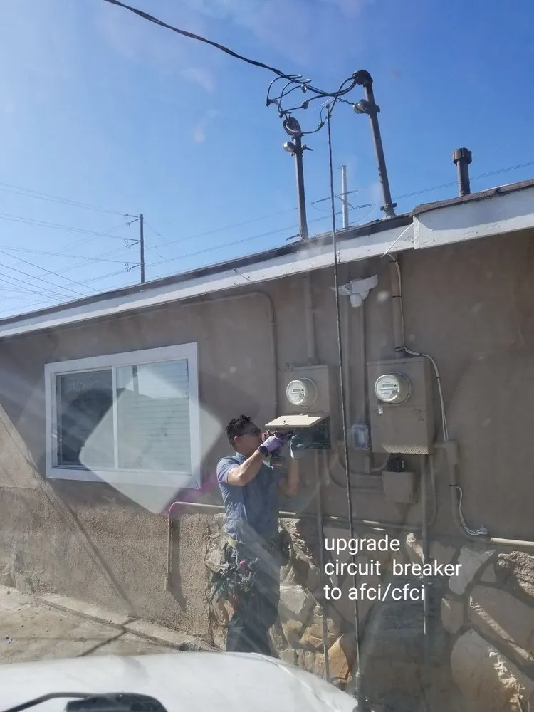 Slide of Le's Electric