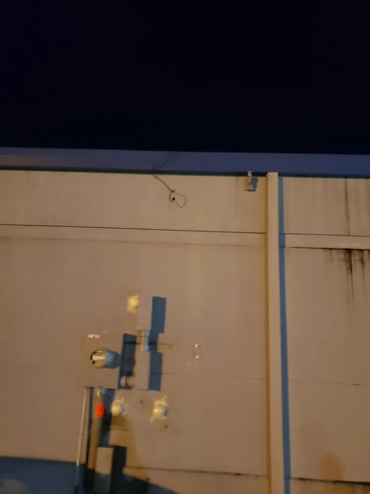 Certified electrical service for homes in lighting installation,  by 