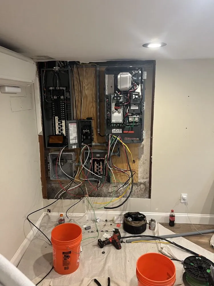 Professional outlet and switch repair in ,  by Leyva Bros Electric