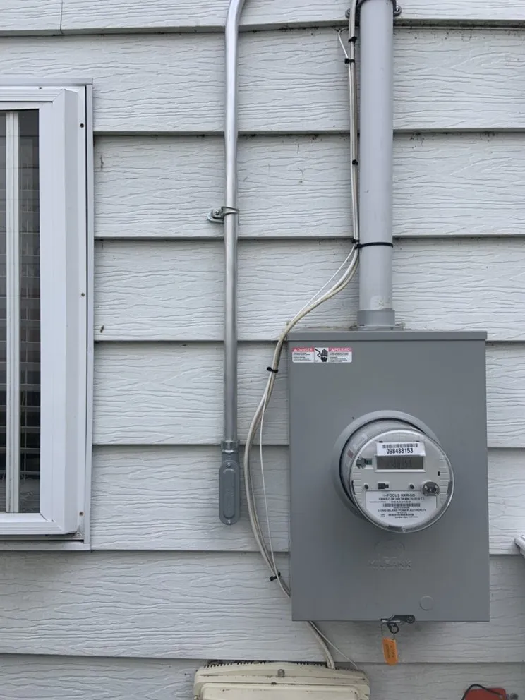 Slide of Lezama Electrical Services