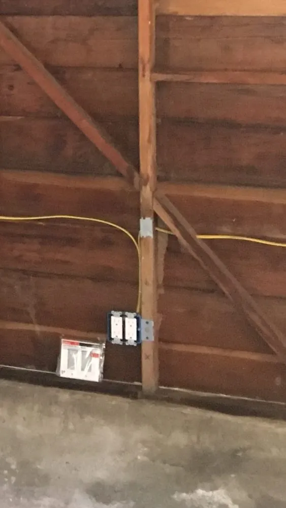 Slide of Lezama Electrics