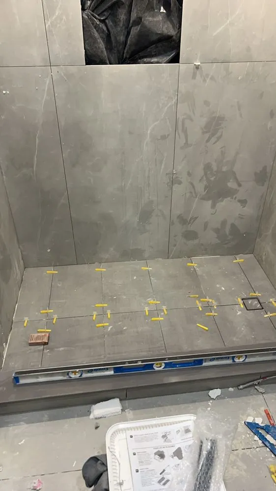 Slide of Lia Handyman