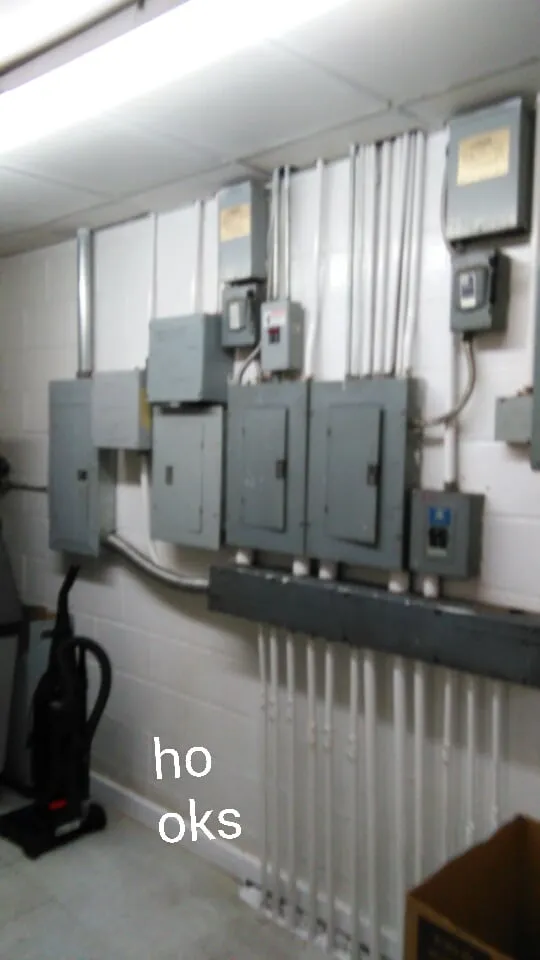 Expert electrician providing emergency electrical service in Simms, TX - Liberty Electric