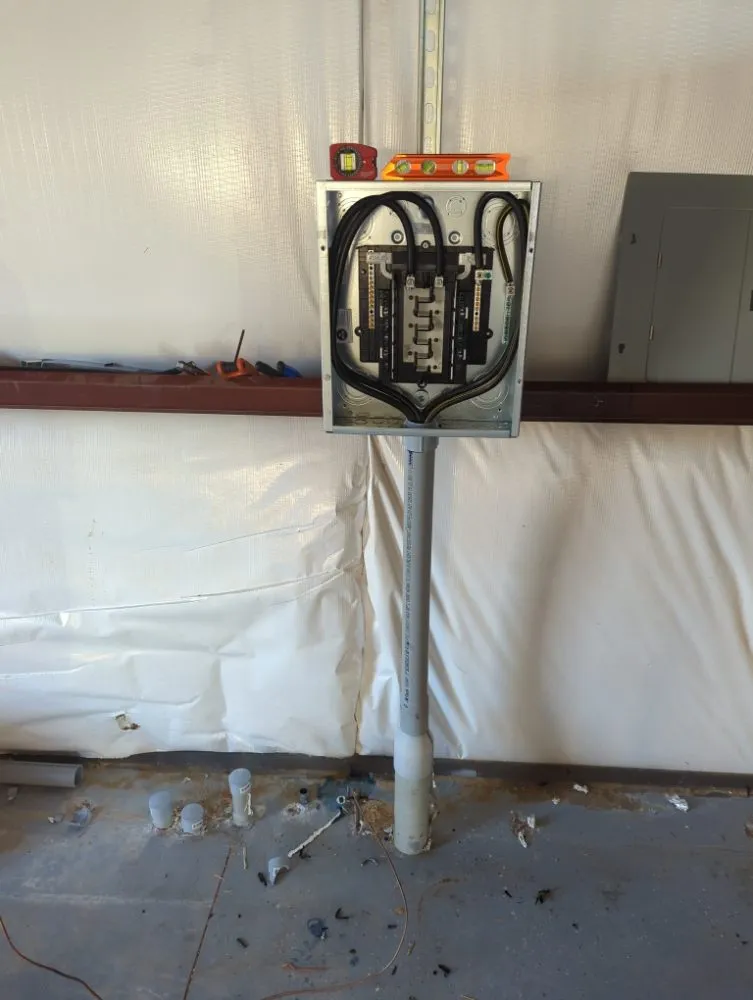 Slide of Licea Electric