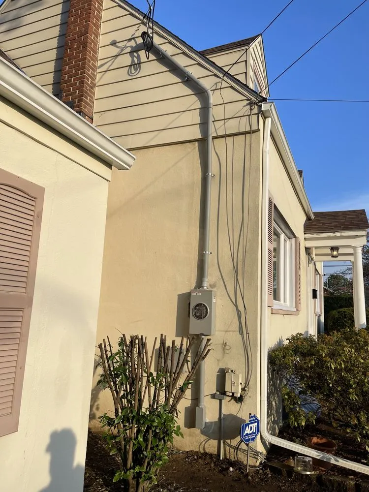 Slide of Licensed Electrical Contractors