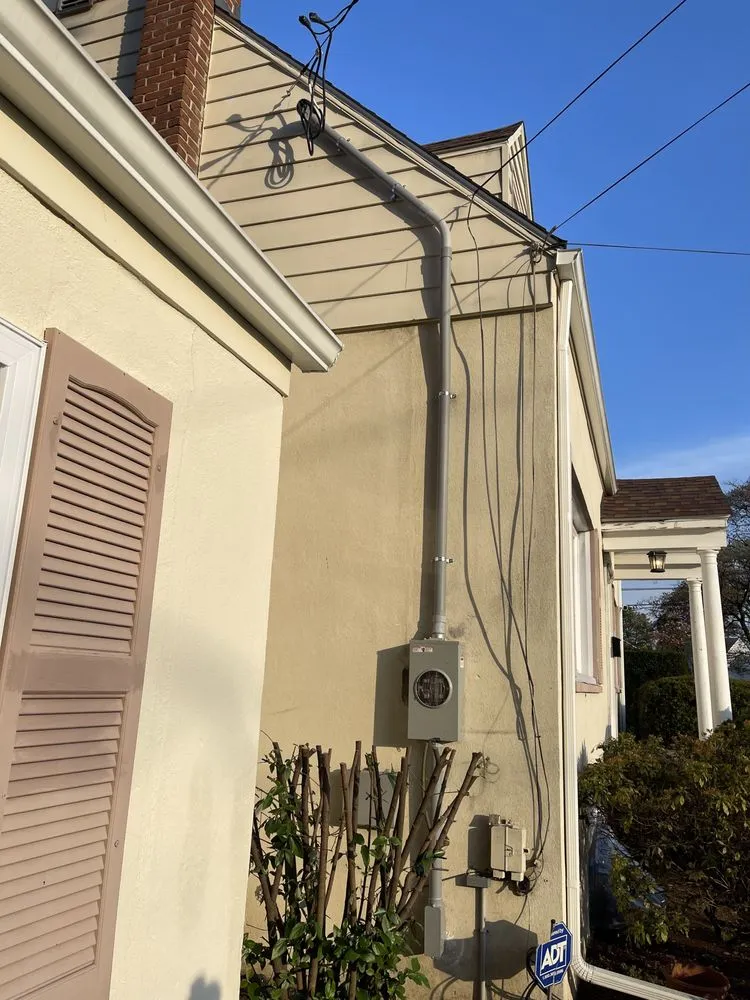 Slide of Licensed Electrical Contractors