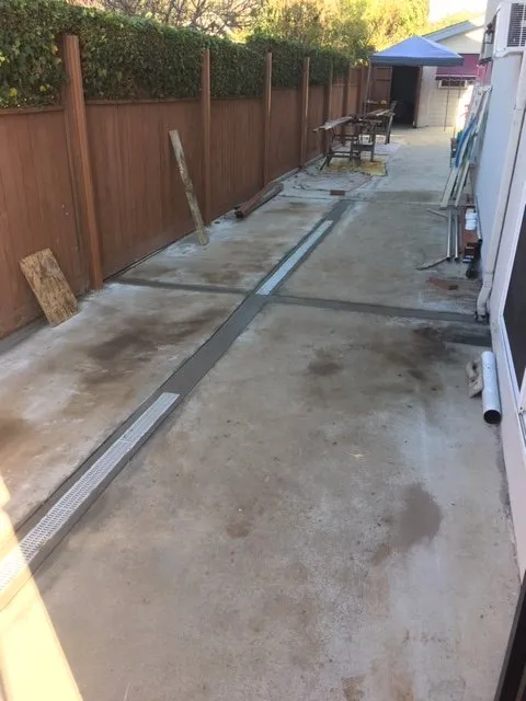 Slide of Licit Construction