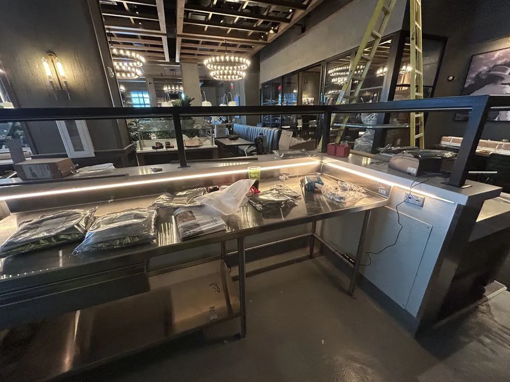 Professional electrician providing circuit breaker repair in , 