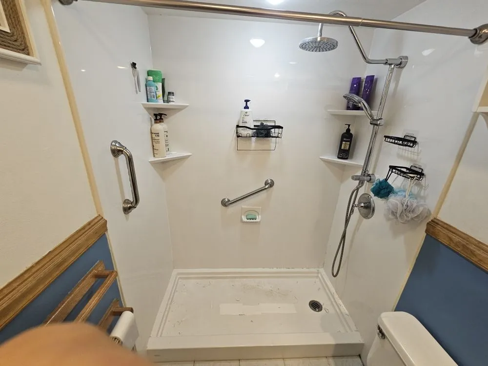 Trusted electrician providing electrical repair in , 