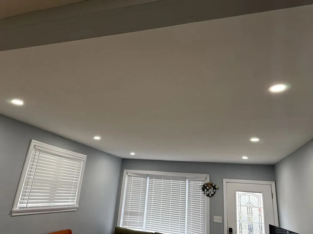 Professional electrician providing electrical repair in , 