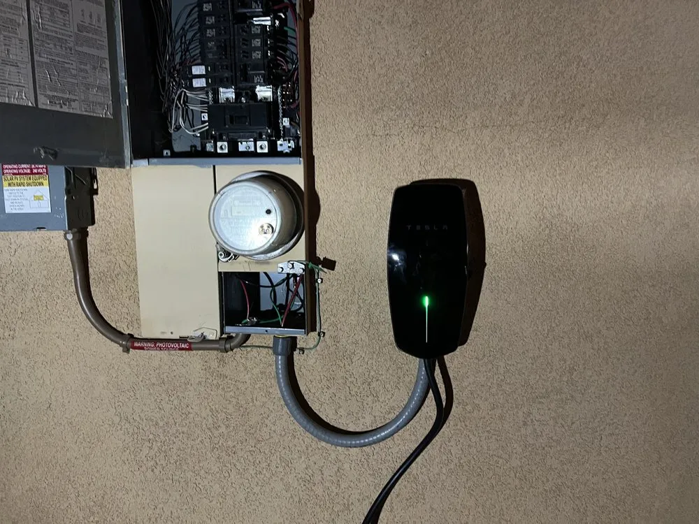 Emergency electrical service for homes in lighting installation,  by 