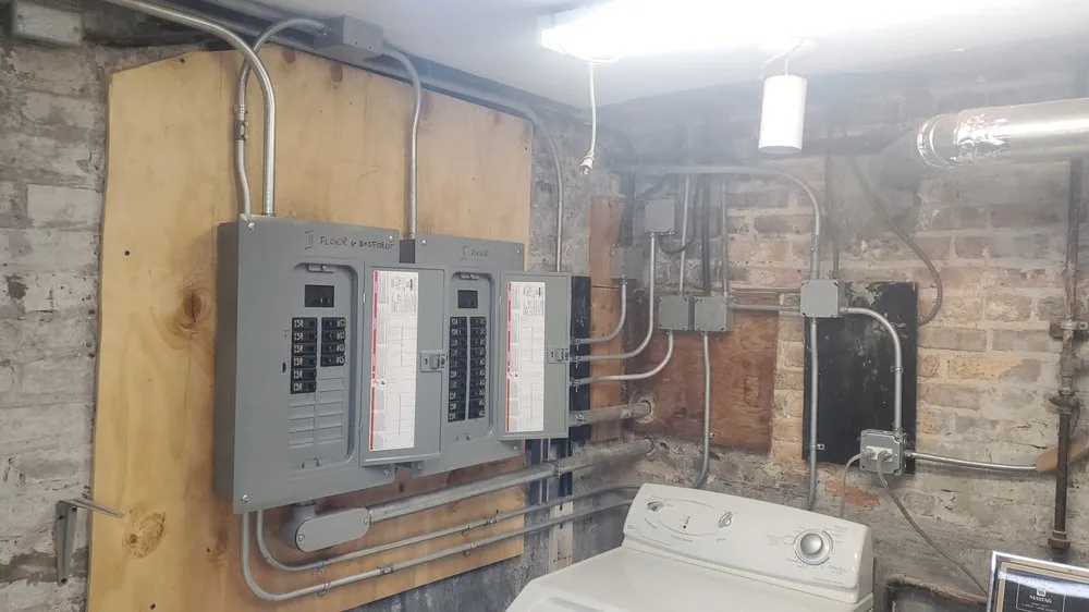 Certified electrician providing outlet and switch repair in , 