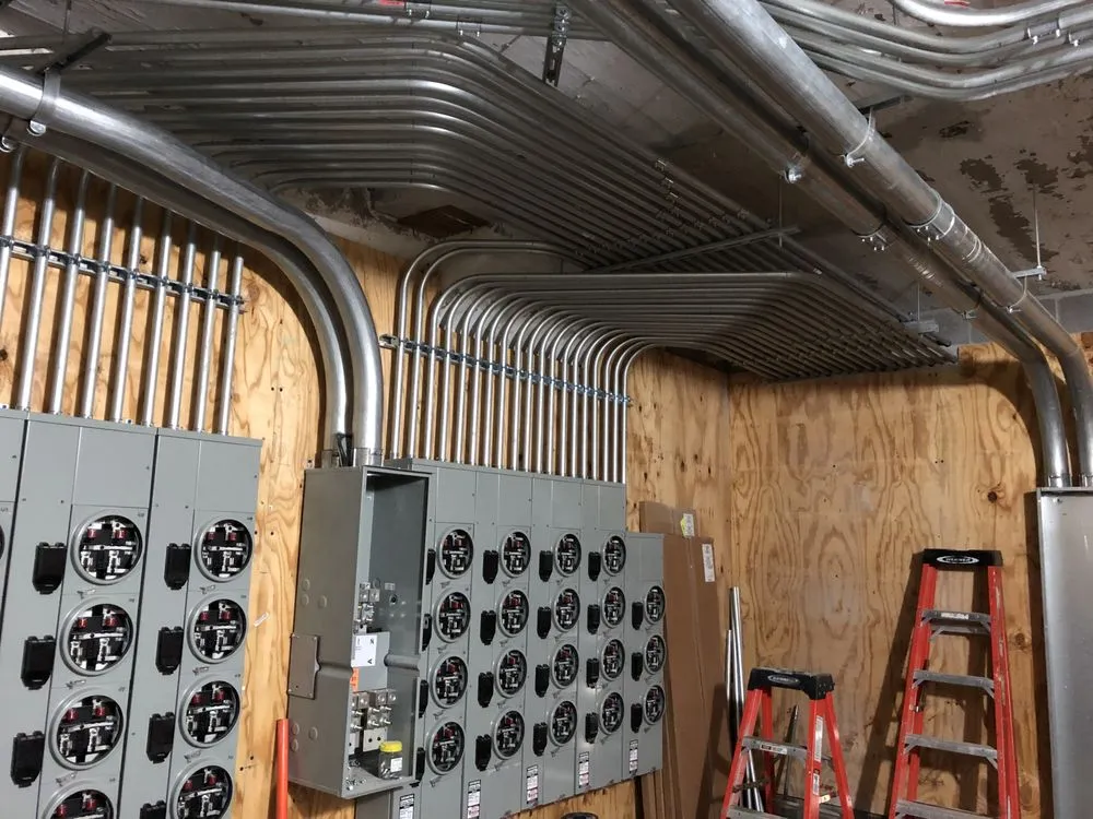 Licensed electrician providing electrical repair in ,