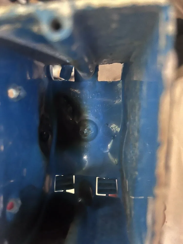 Slide of Light Source Electric