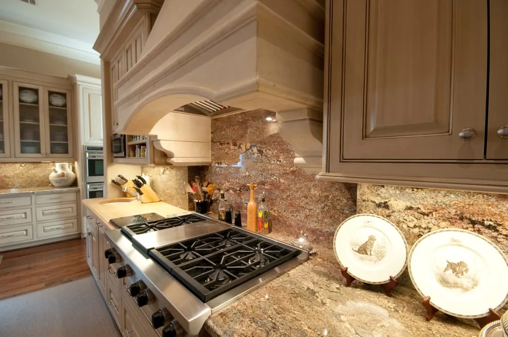 Slide of LIGHT-TECH INC.