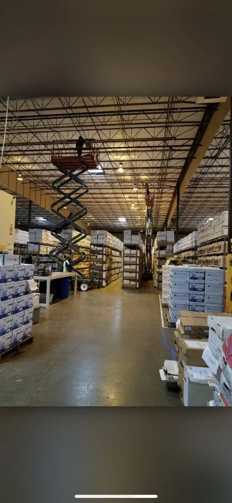 Licensed circuit breaker repair in , by Lightbulb Electric