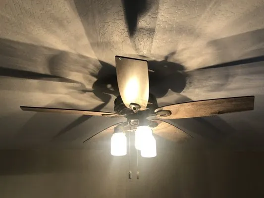 Lighthouse Electric Co. Logo