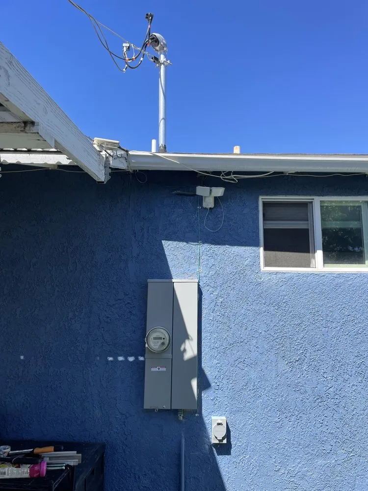 Slide of Lighthouse Electrical Solutions